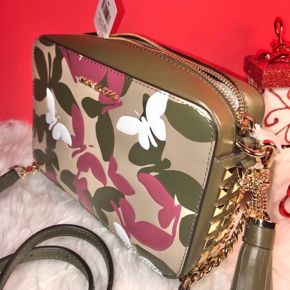 Michael Kors Handbags - 🌺 NEW MK MICHAEL KORS OLIVE CROSSBODY butterflies
